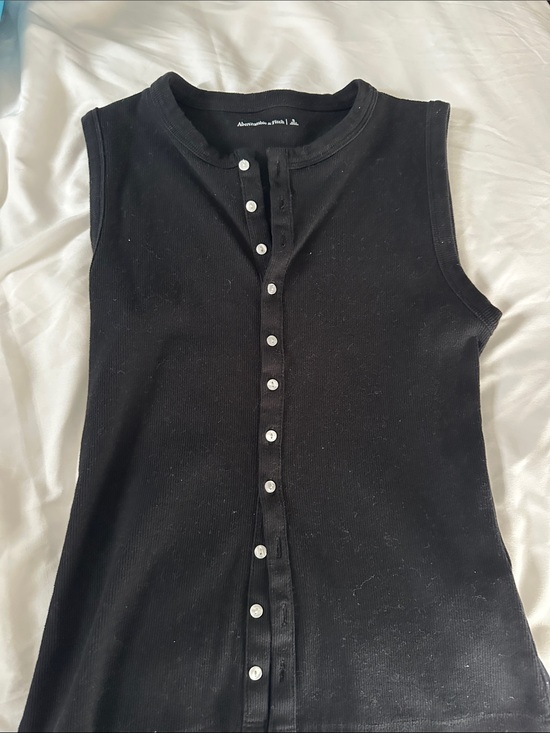 Abercrombie & Fitch Tops - Abercrombie & Fitch Black Ribbed Sleeveless Button Tank